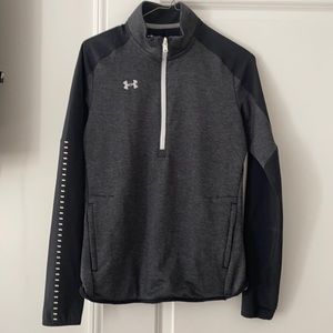 UA pullover